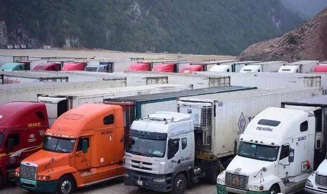 必一运动bsport体育:中超俱乐部身价榜:上港反超恒大居首 申花升至第五(图4) 必一运动bsport体育