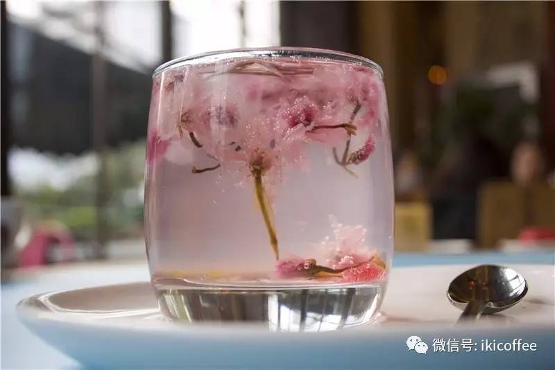 爱心捐助“过六一”:必一运动官网